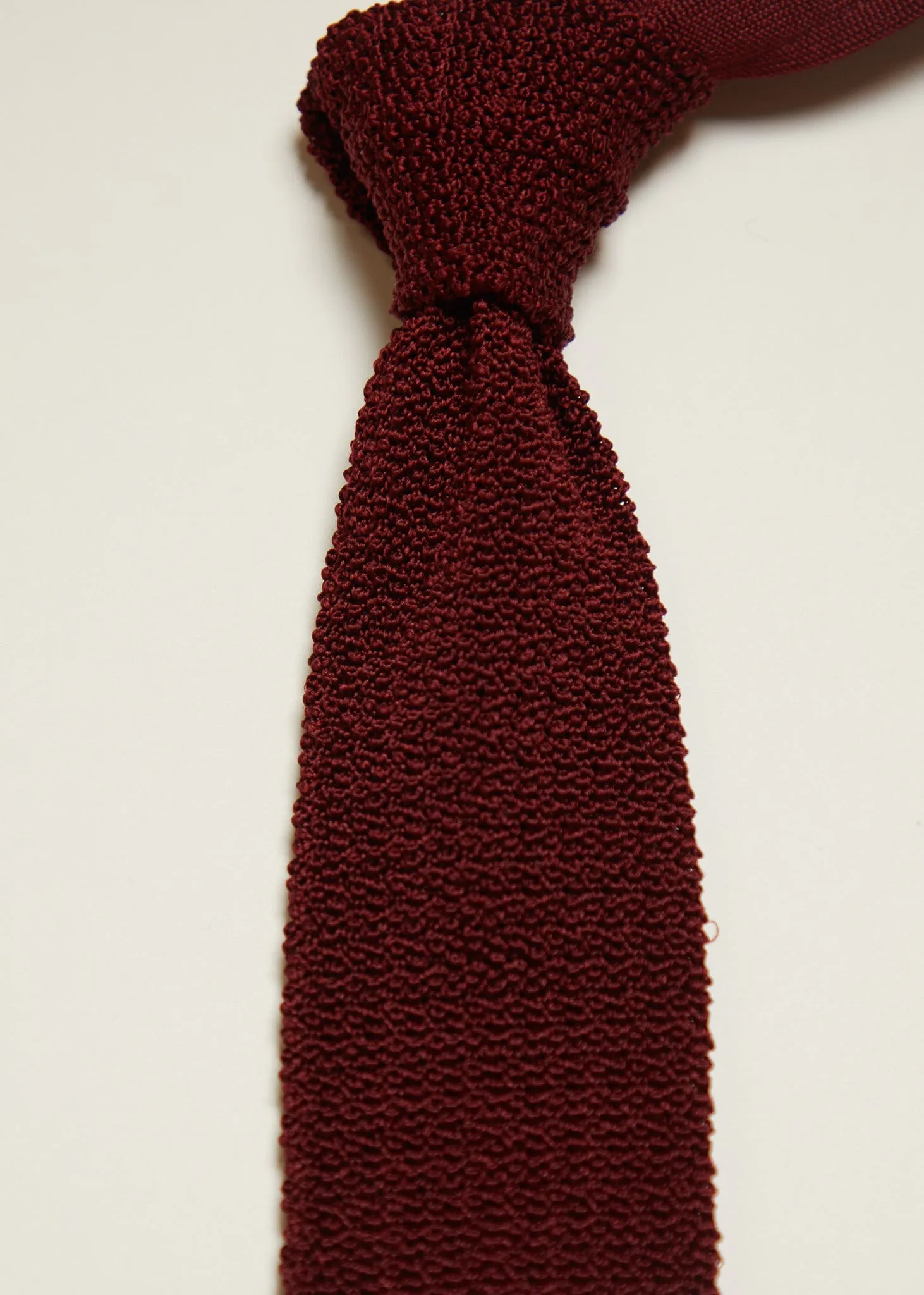 Crispy tie in burgundy 
