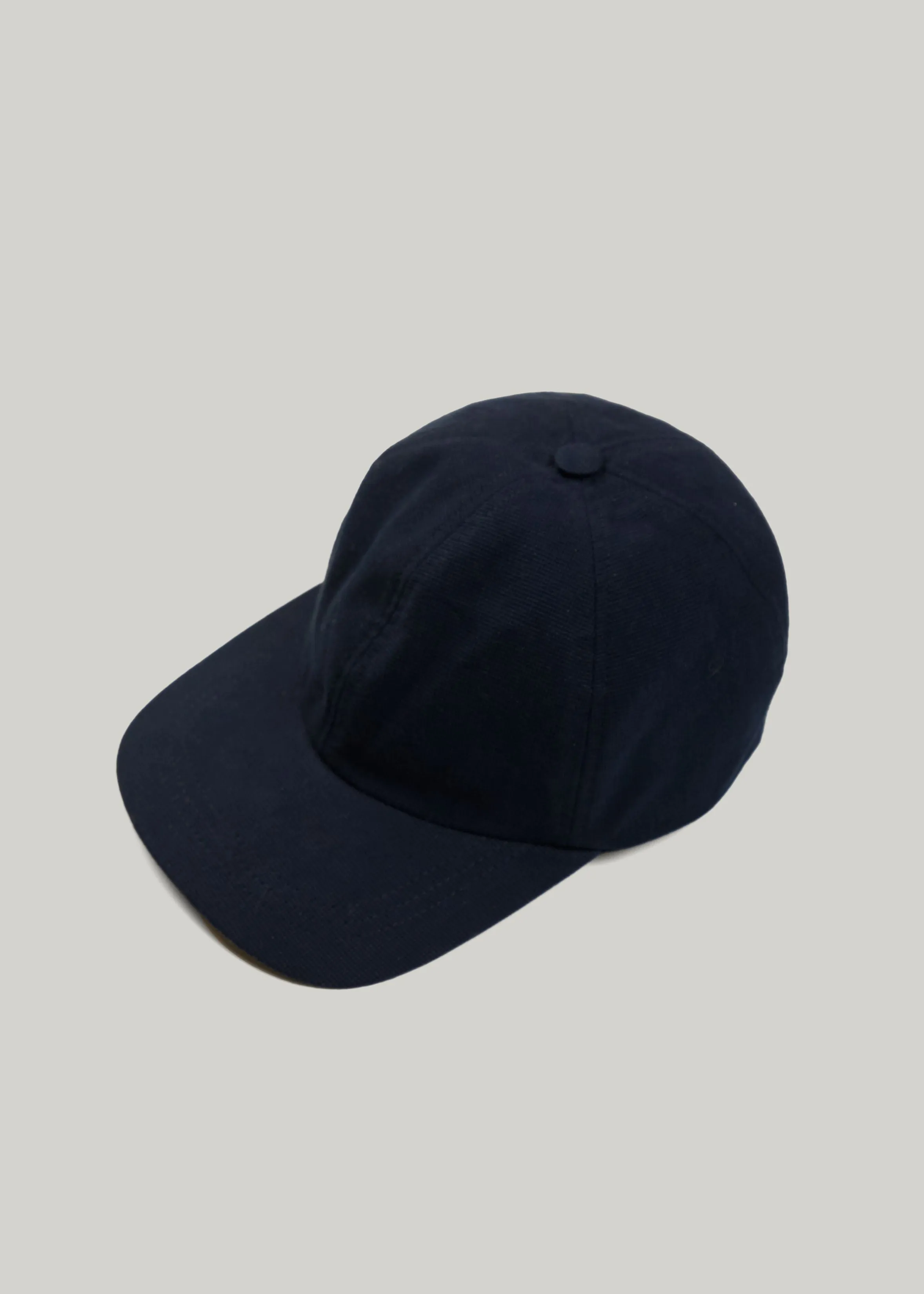 Junco cap in navy 